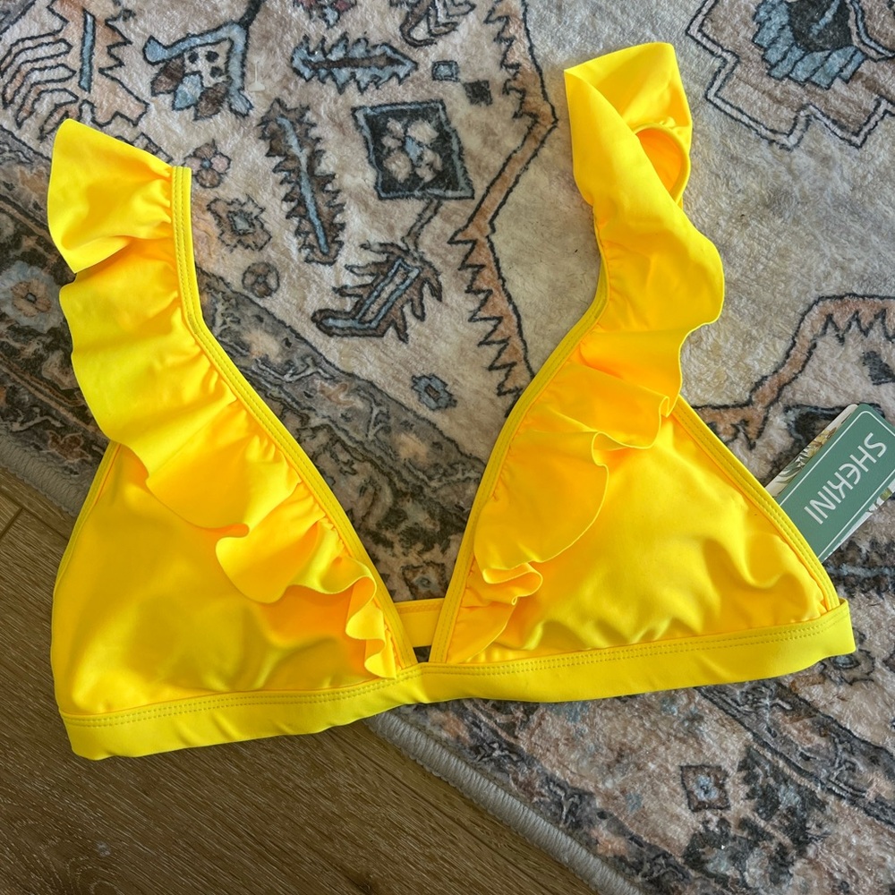 SHEKINI Bright Yellow Swim Bikini Top with Ruffles M